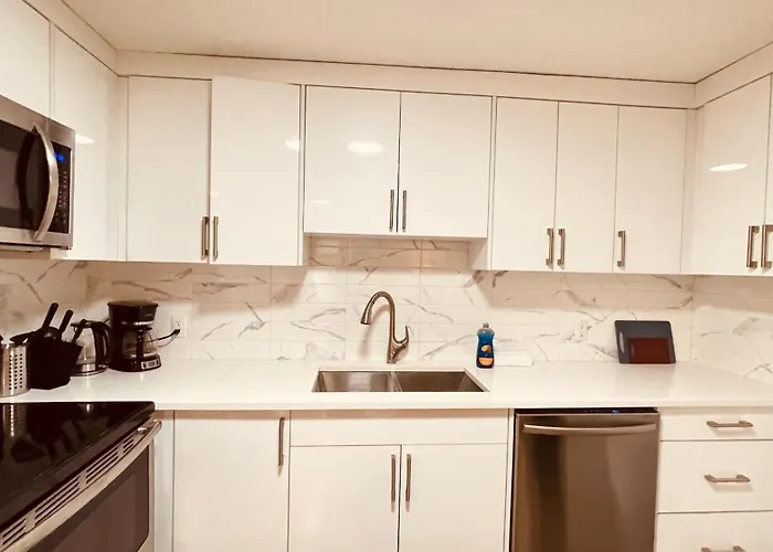 #202 Cozy Mountain View 2 Bedrooms In Dt